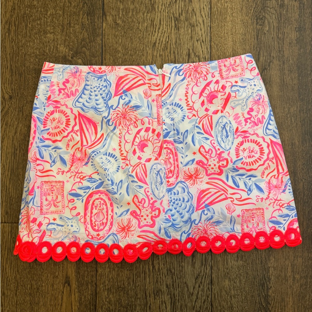 Lilly Pulitzer Skort- Colorful Summer Print Skort with Coral Trim - Picture 2 of 3